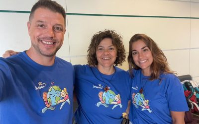 Els voluntaris Jesús, Abril i Natalia, inicien el viatge cap a Costa Rica